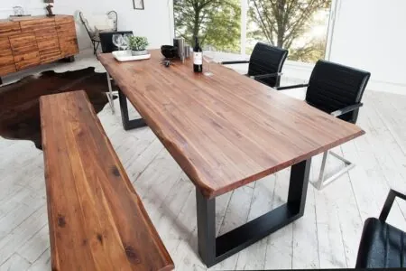massive-table-01-